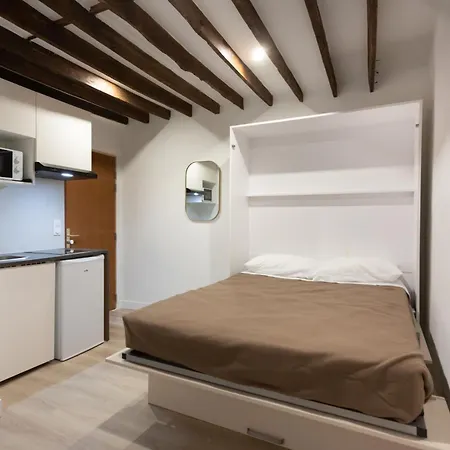 Les Pierres Du 15 4* Paris