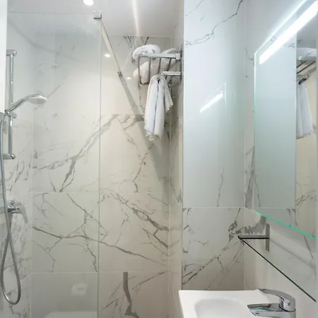 Les Pierres Du 15 4* Παρίσι