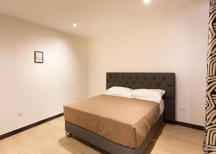Les Pierres Du 15 Aparthotel 4*